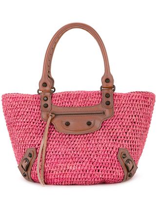 Розовый цвет сумки