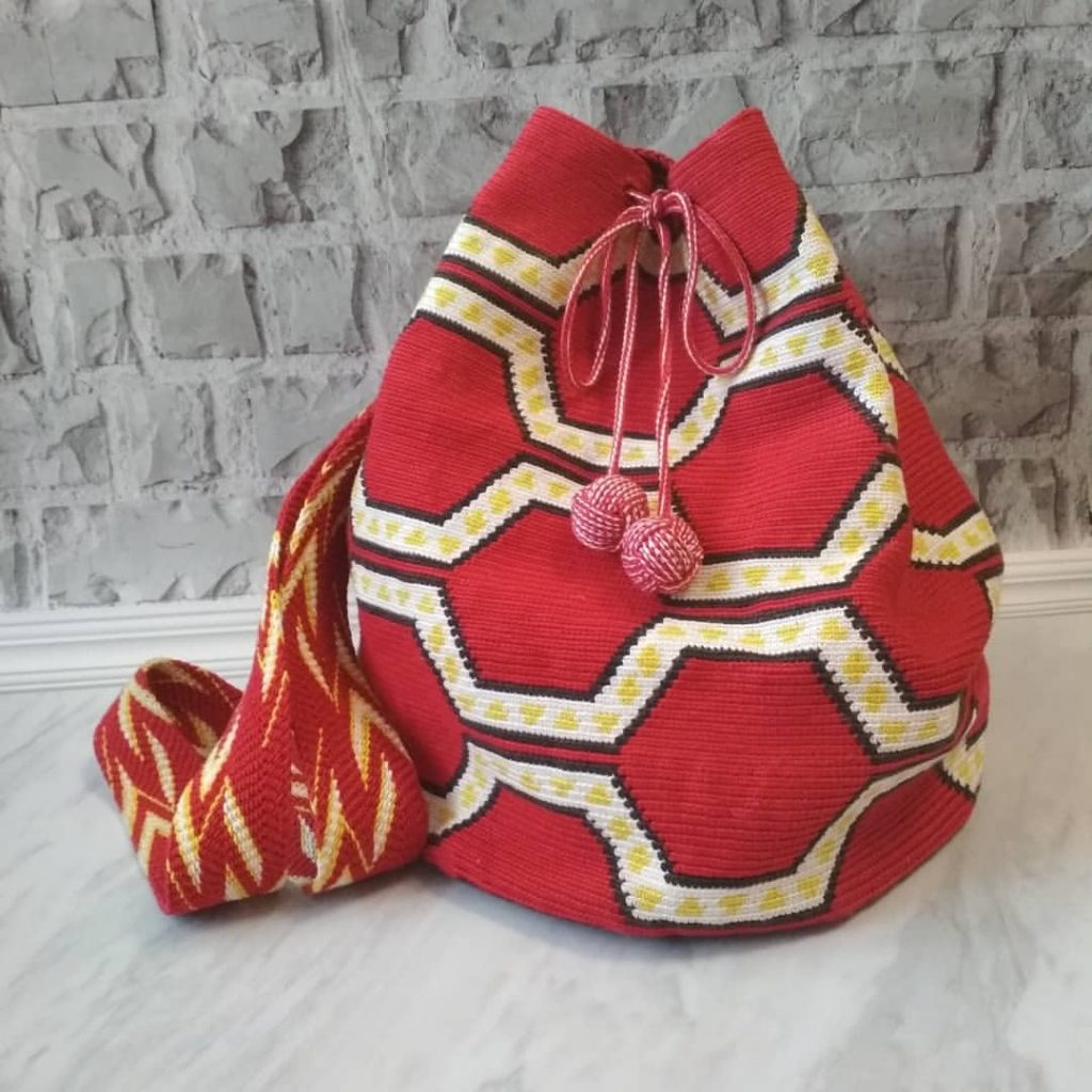 Красная сумка-торба